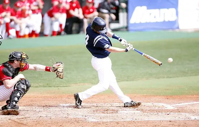 baseball players need batting gloves